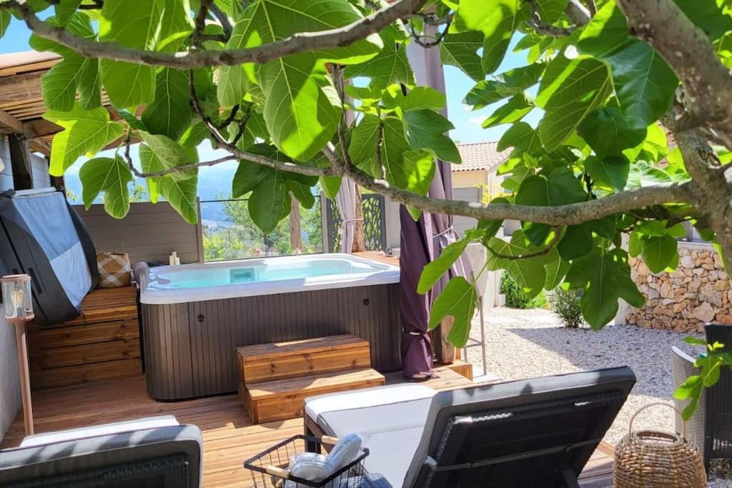 L'Antre Deux Pierres, Romantisme, Jacuzzi Exterieur, Plateau Dinatoire Bouyon Kültér fotó